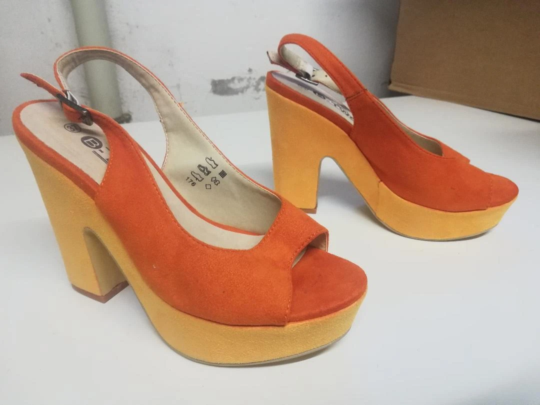 Escarpines Bicolore Naranja/Amarillo tacones 13 cm talla 37-nuevas (1 defecto) – photo 7